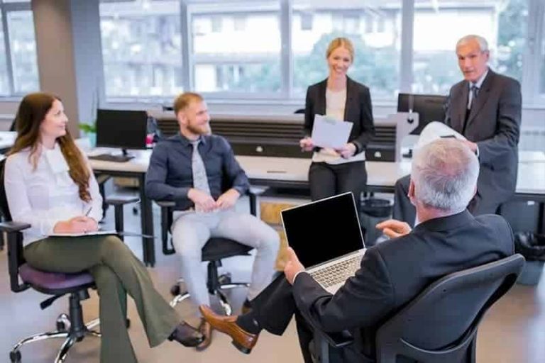 How To Manage Senior Employees